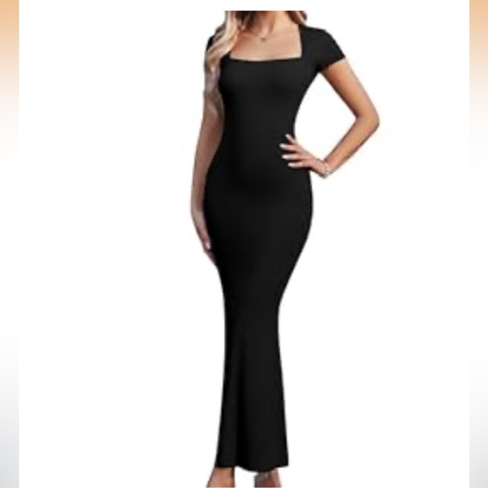 Elegant Black Maxi Dress - Picture 3 of 3